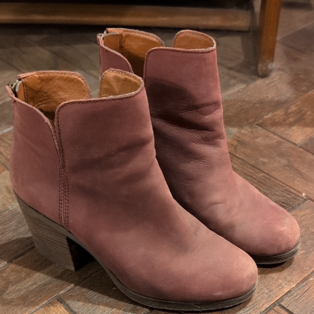 Lucky Brand Mauve Ankle Booties